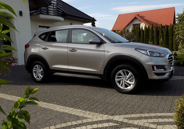 Hyundai Tucson cena 74700 przebieg: 66000, rok produkcji 2018 z Puławy małe 529